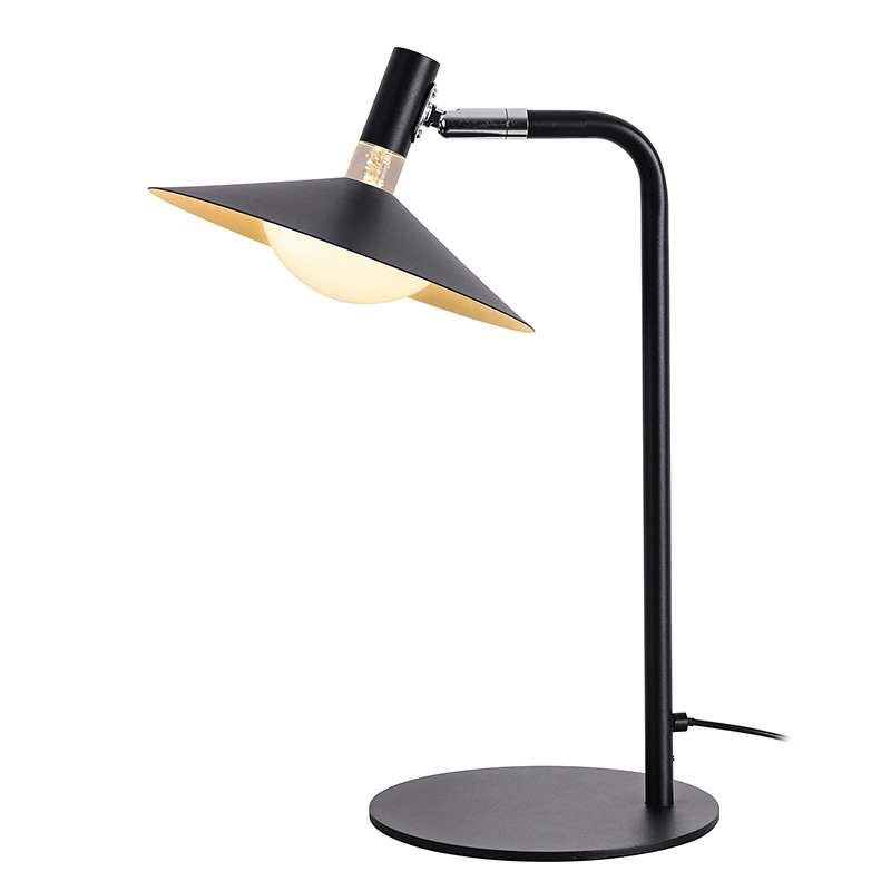 Retro průmyslová kovová stolní lampa s teplým světlem